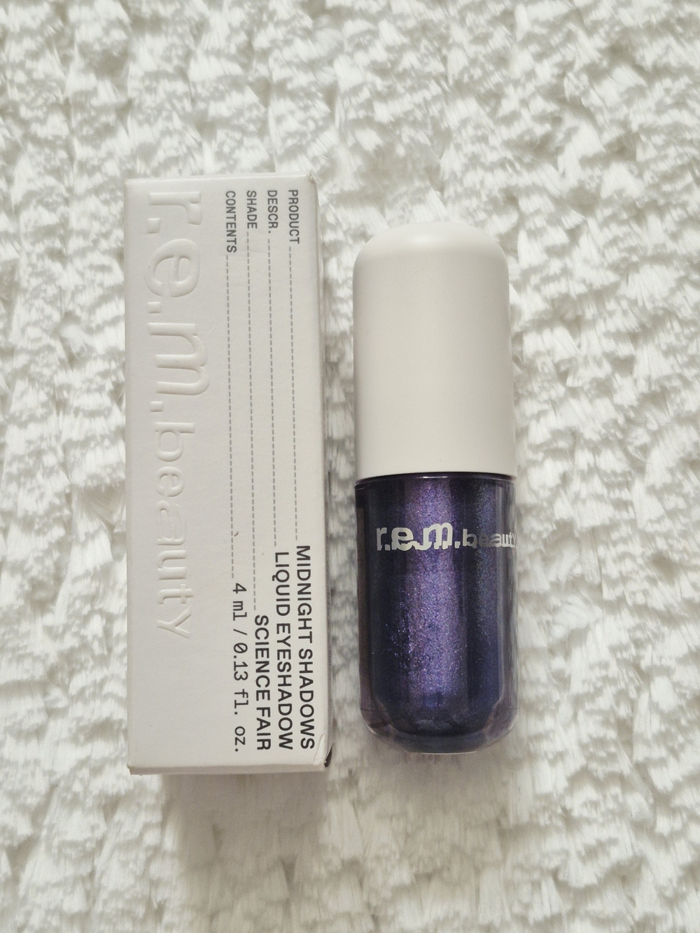 r.e.m Beauty Midnight Shadows Liquid Eyeshadow